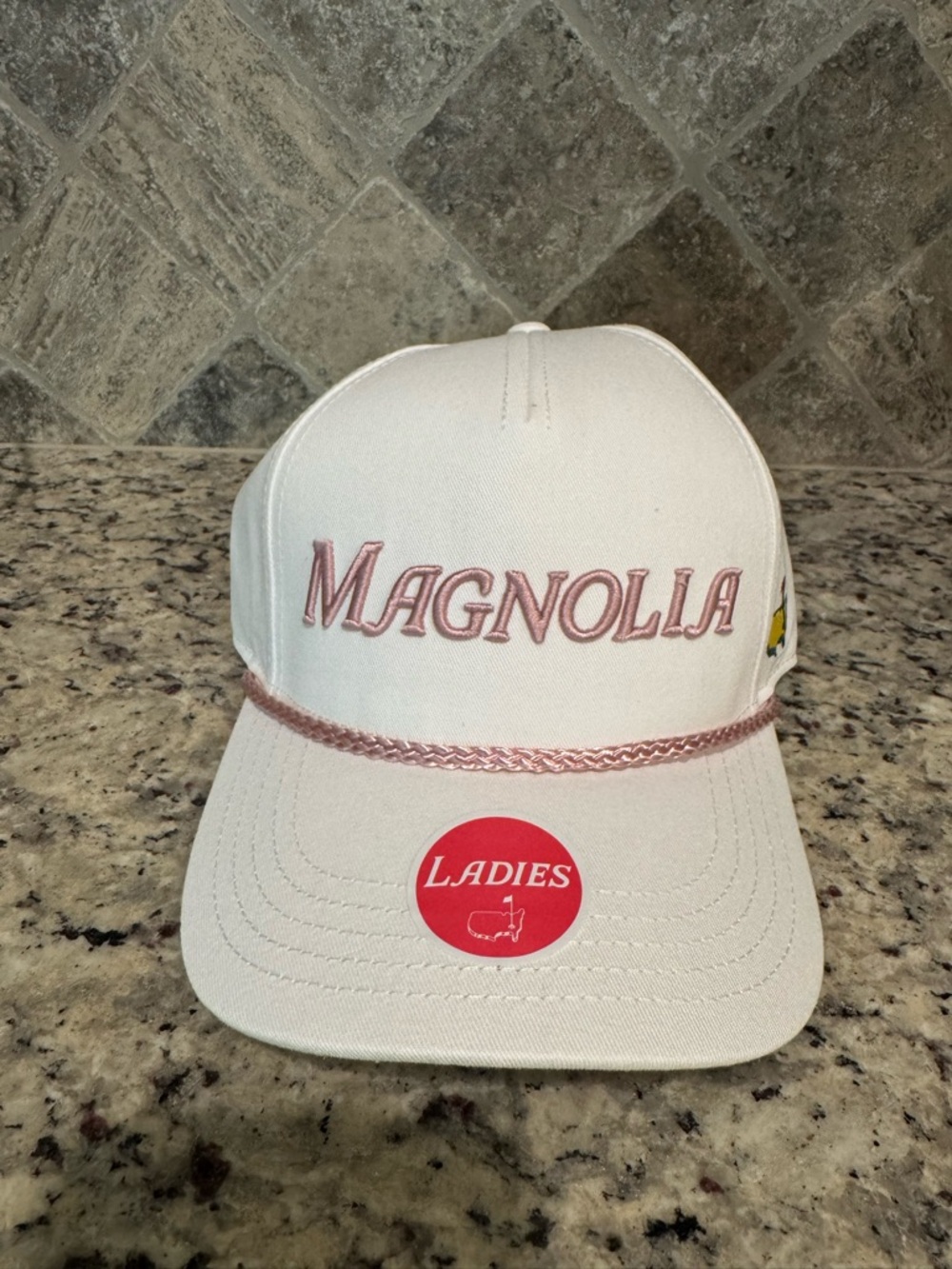 NWT Masters Magnolia Hat